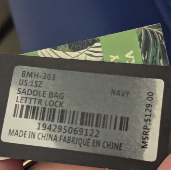 Badgley Mischka Saddle Bag - BRAND NEW W/ TAGS - Picture 3 of 3